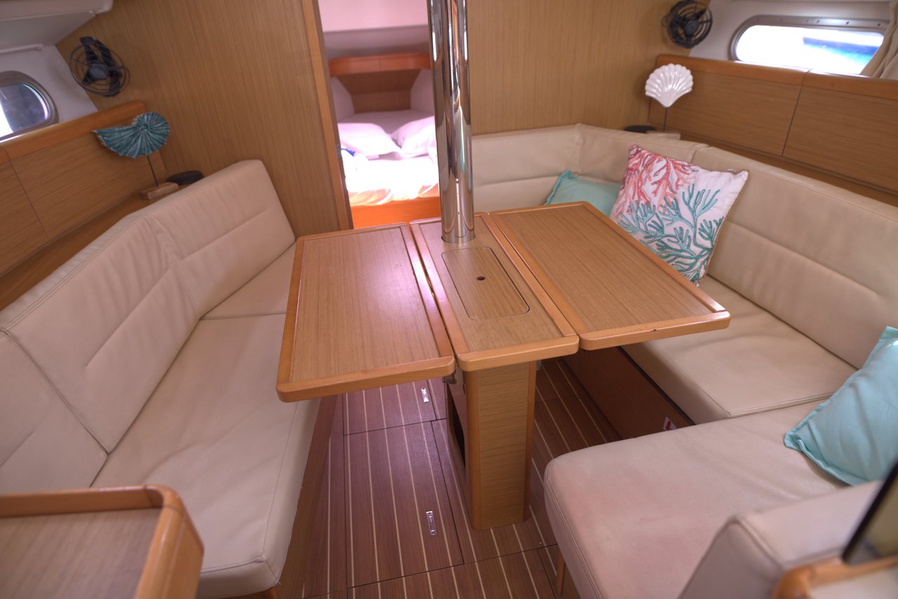 Photo #14 - Sun Odyssey 36i (Candy) en Pachi - 43713