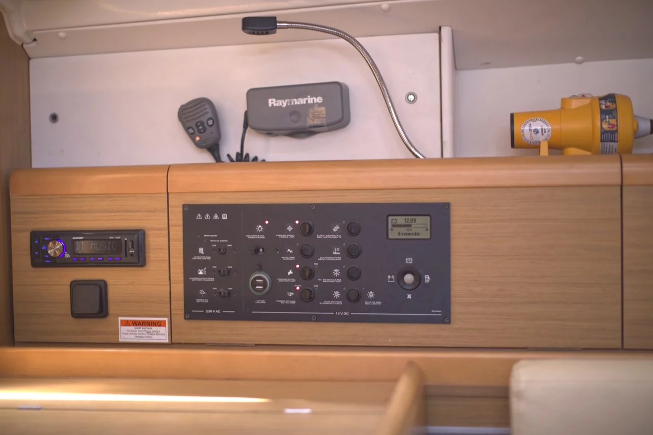 Sun Odyssey 36i (Candy)  - 18