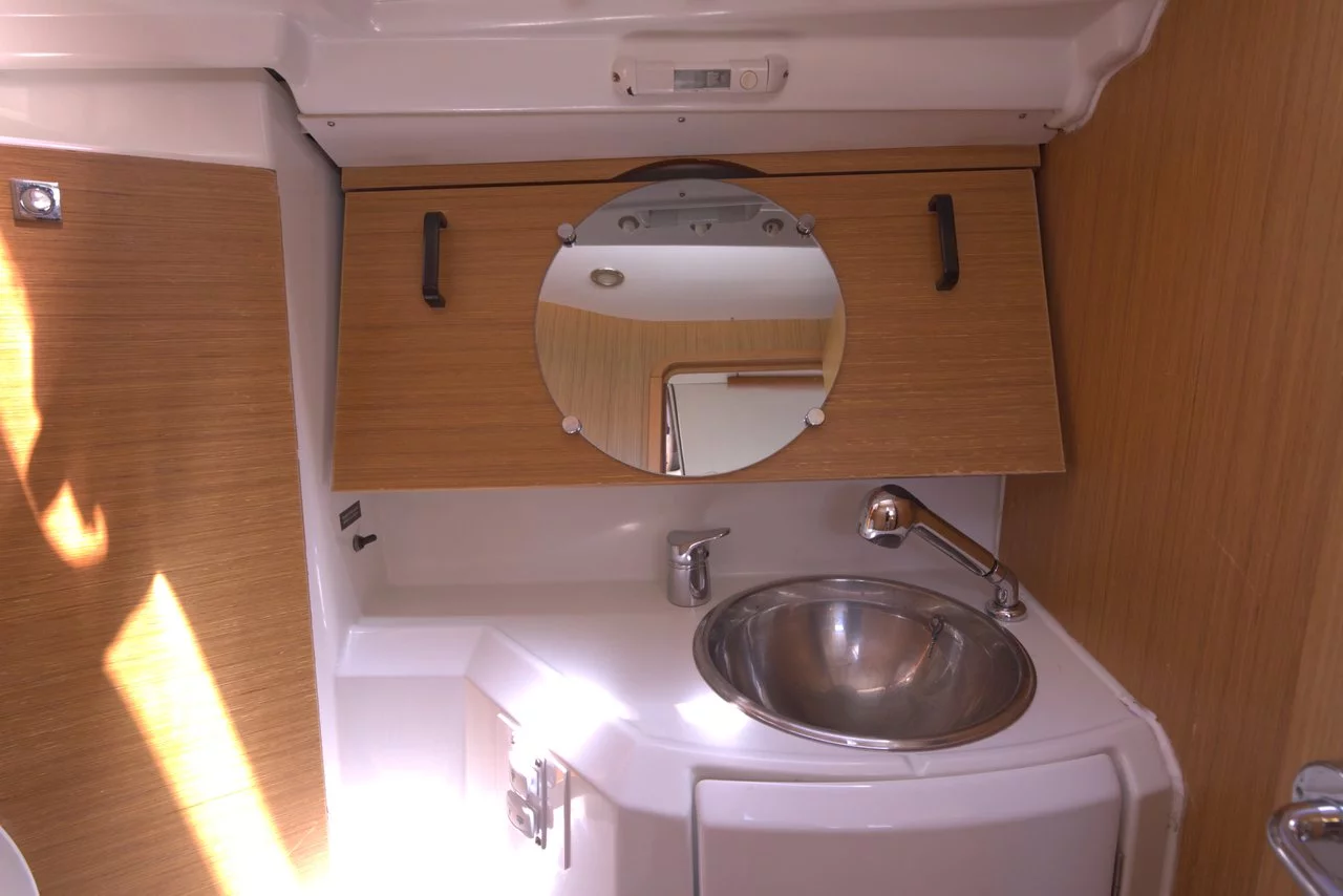 Sun Odyssey 36i (Candy)  - 23