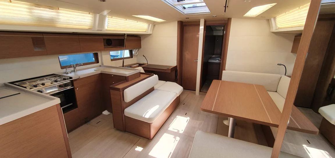 Oceanis 51.1 - 5 + 1 cab. (Elise)  - 16