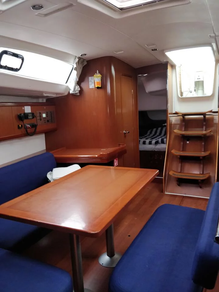 Oceanis 43 (Queen Ann)  - 3