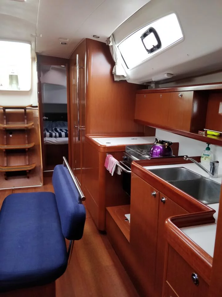 Oceanis 43 (Queen Ann)  - 4