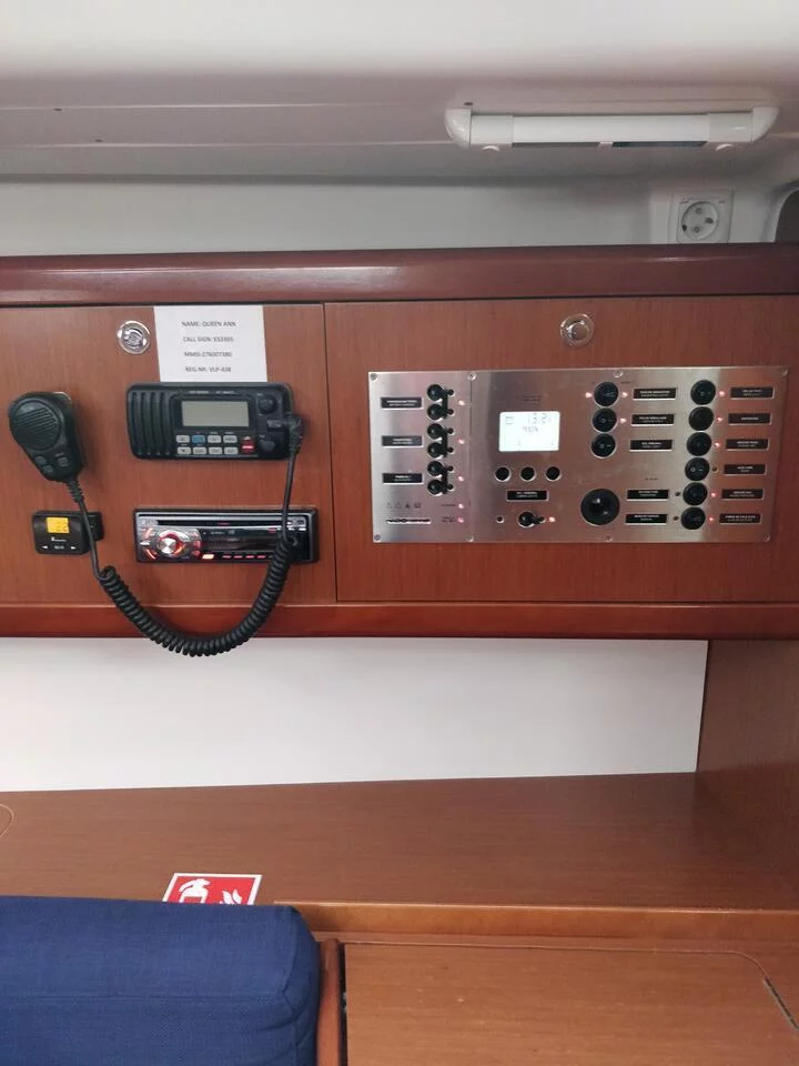Oceanis 43 (Queen Ann)  - 5