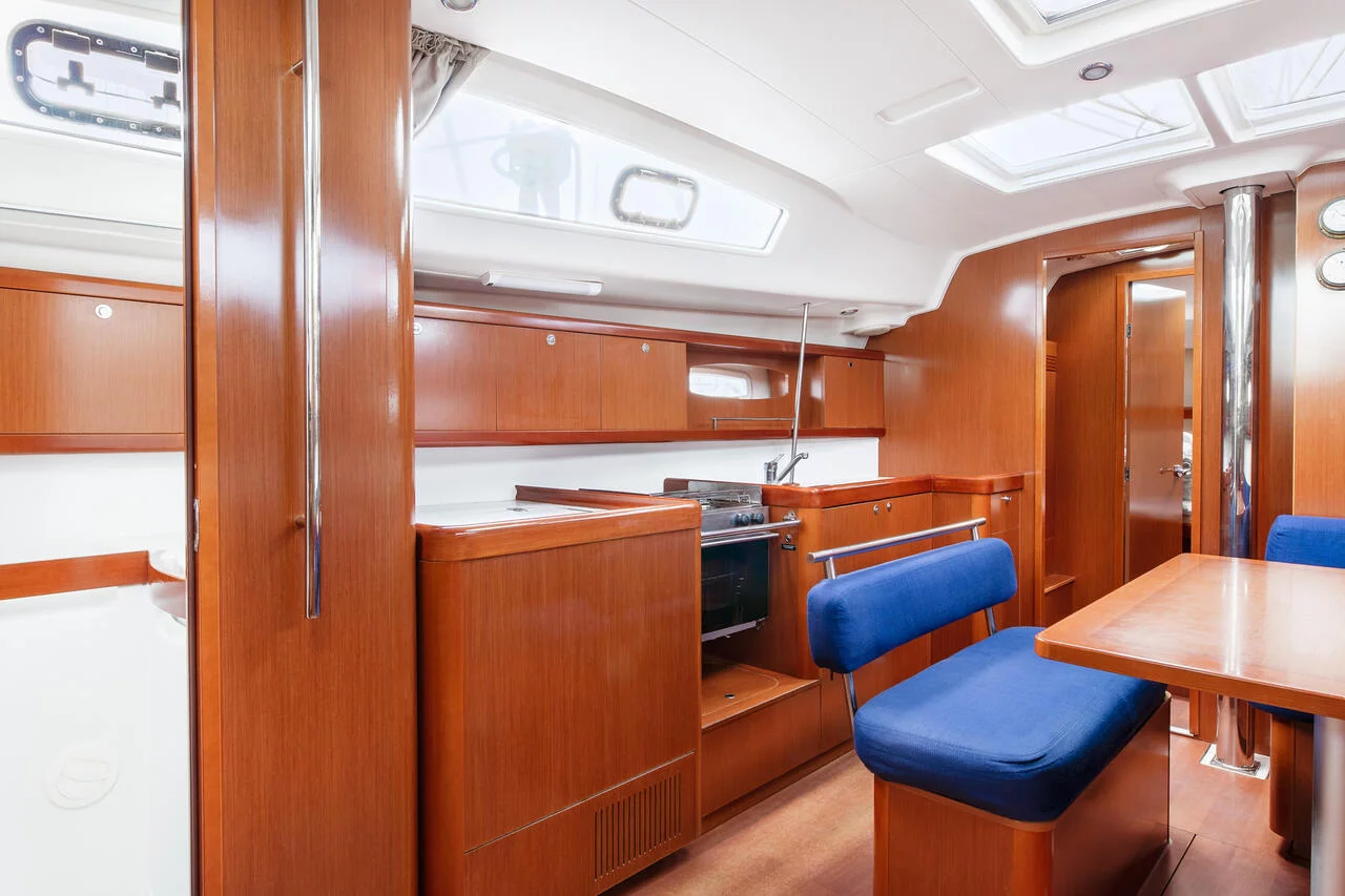 Oceanis 43 (Queen Ann)  - 6