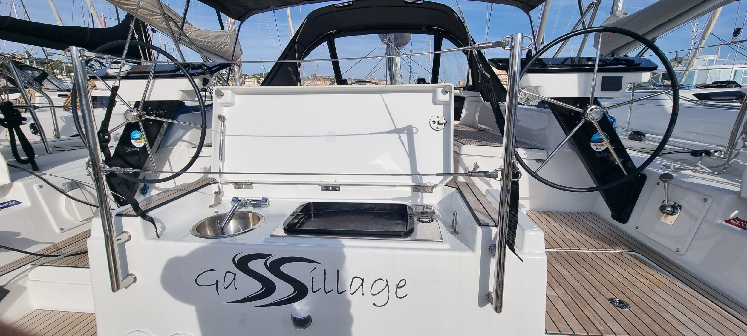 Dufour 41 - 3 cab. — photo 9