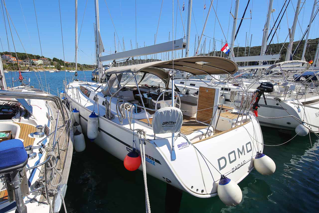 Photo #3 - Bavaria Cruiser 56 - 5 + 1 cab. (Domo) in Pula - 43842
