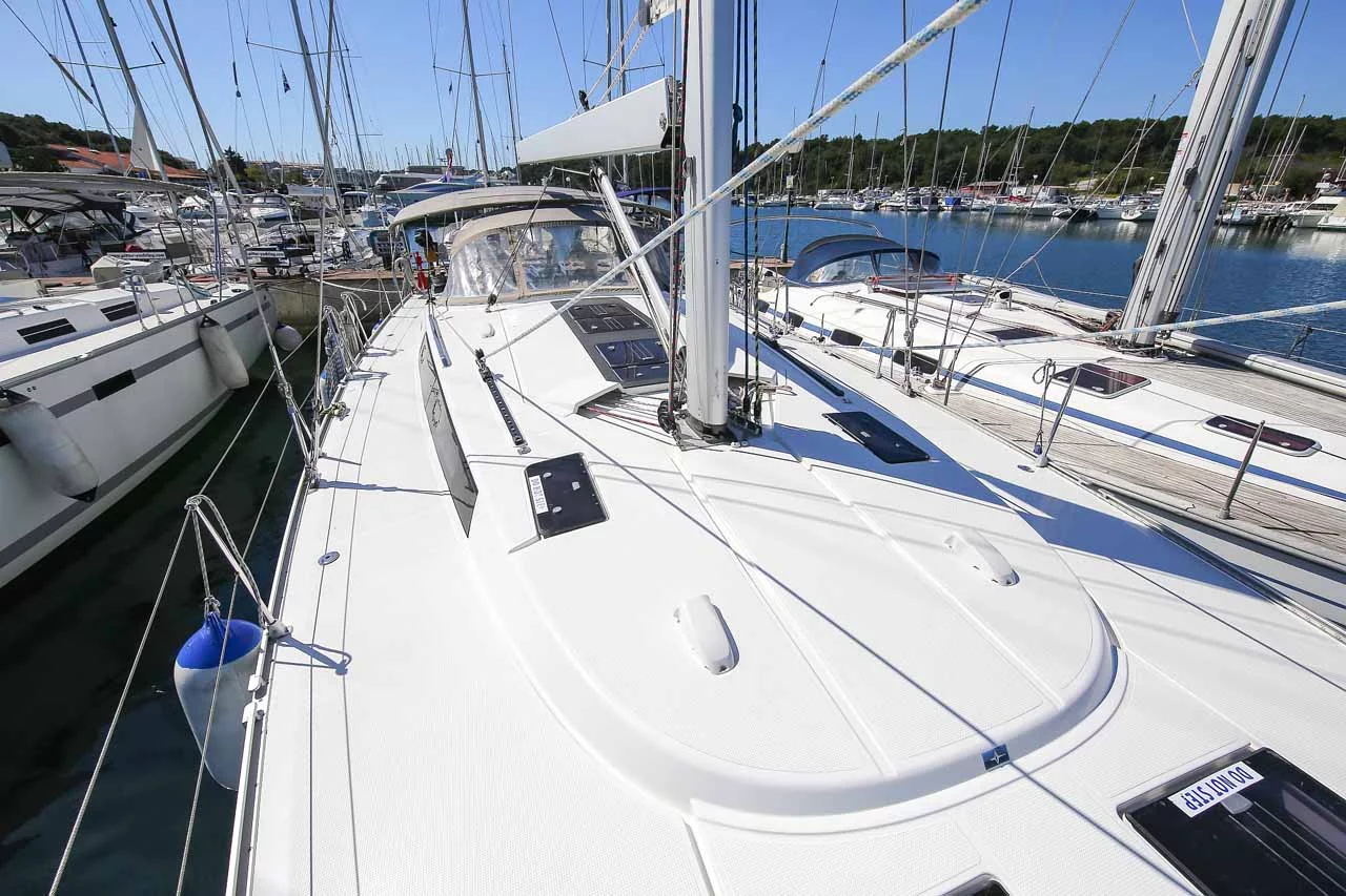Bavaria Cruiser 56 - 5 + 1 cab. (Domo)  - 5