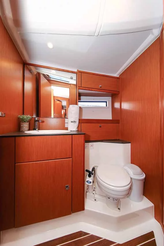 Bavaria Cruiser 56 - 5 + 1 cab. (Domo)  - 21