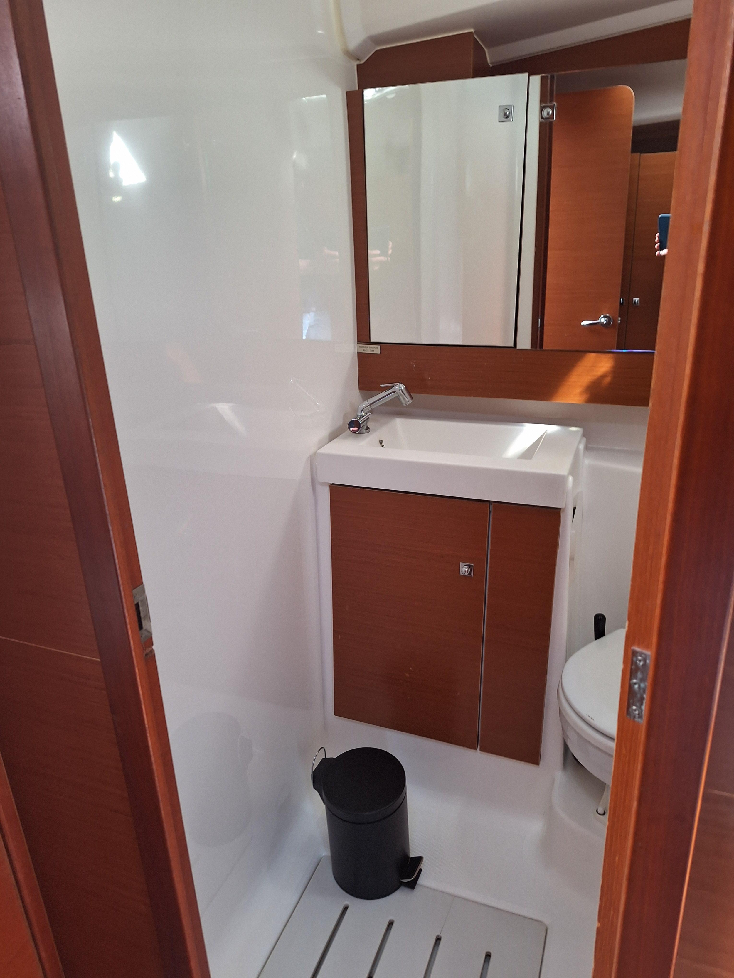 Dufour 412 GL — photo 11