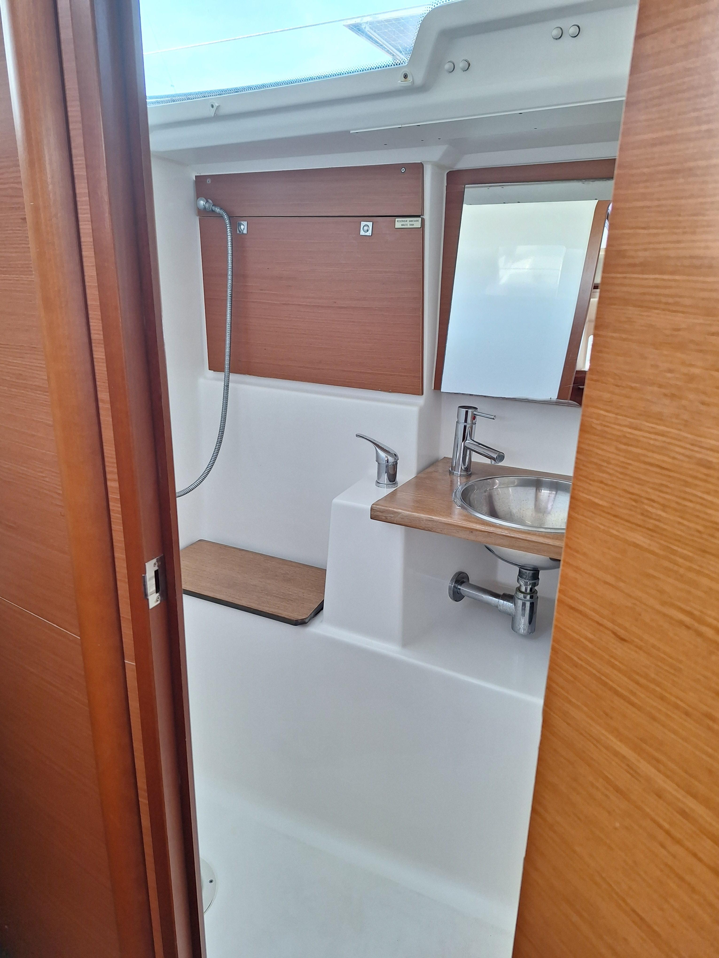 Dufour 412 GL — photo 12
