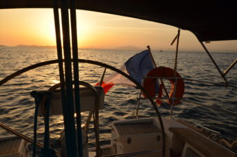Photo #5 - Dufour 44 - 3 cab.* (Leitmotiv II) in Tolone - 61407