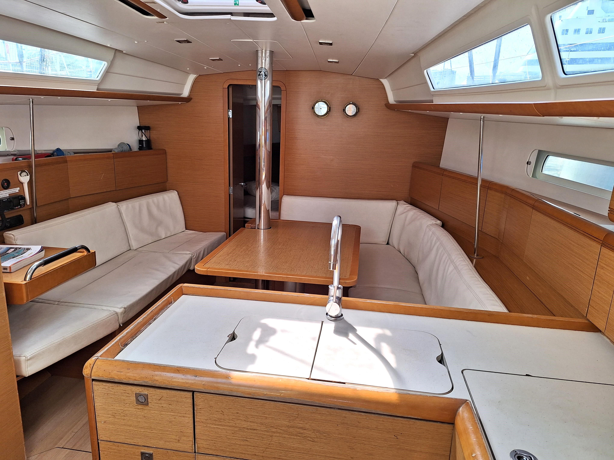 Sun Odyssey 379 — photo 10