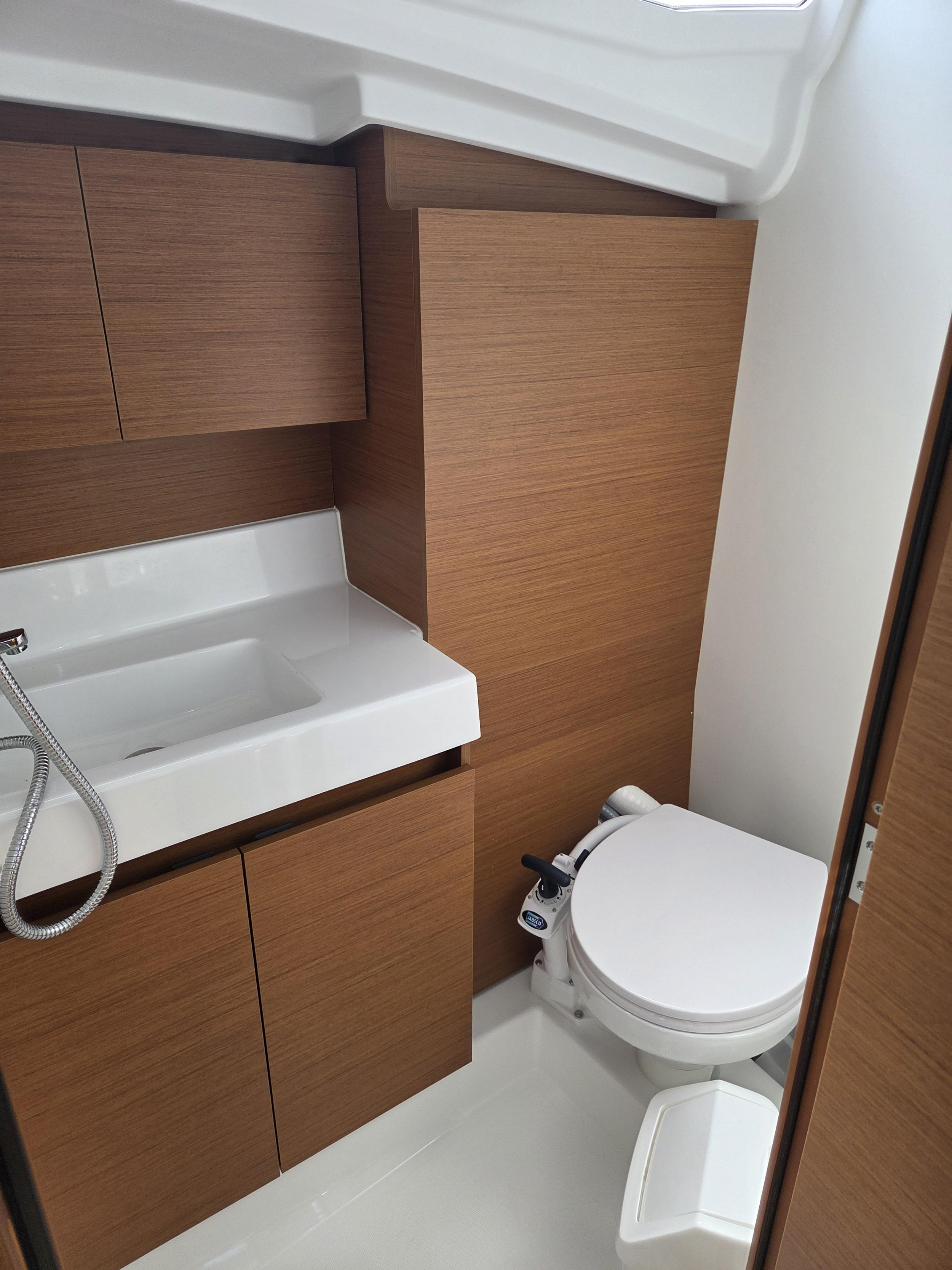 Photo #5 - Sun Odyssey 380 (Ancsika) en Pirovac - 61272