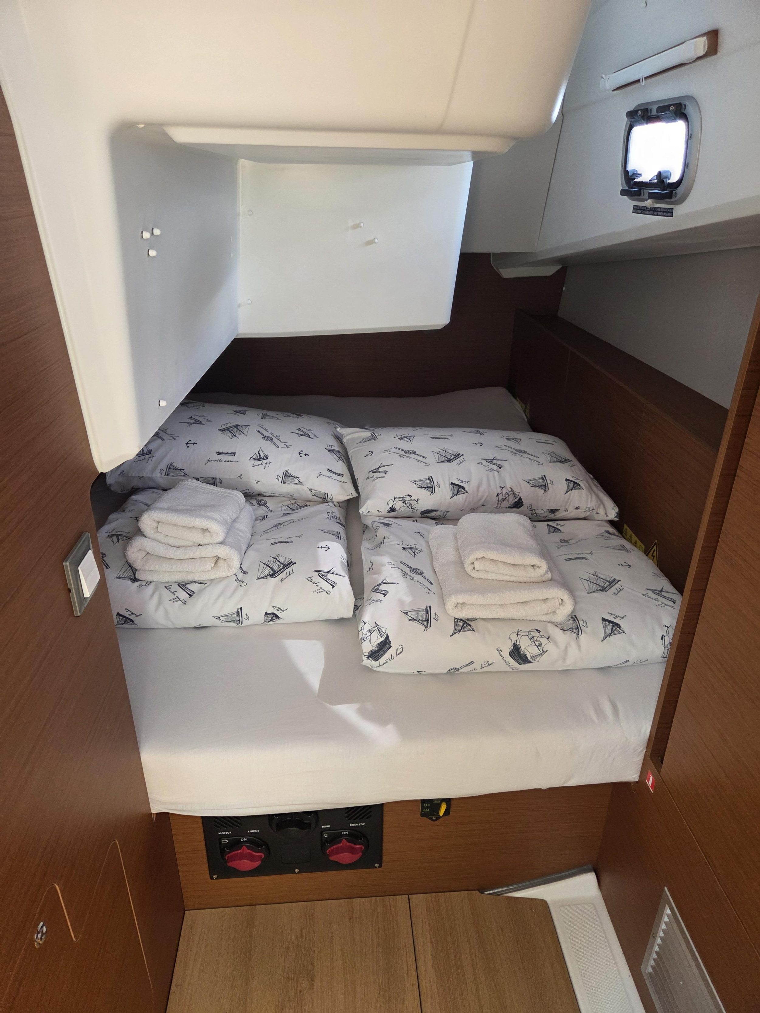 Photo #11 - Sun Odyssey 380 (Ancsika) en Pirovac - 61272