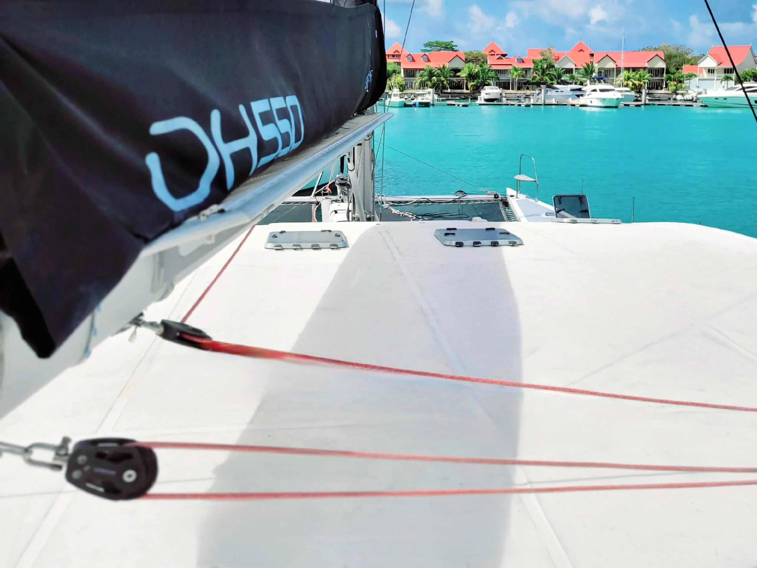 Sea-Tribe DH550 (Valerie)  - 6
