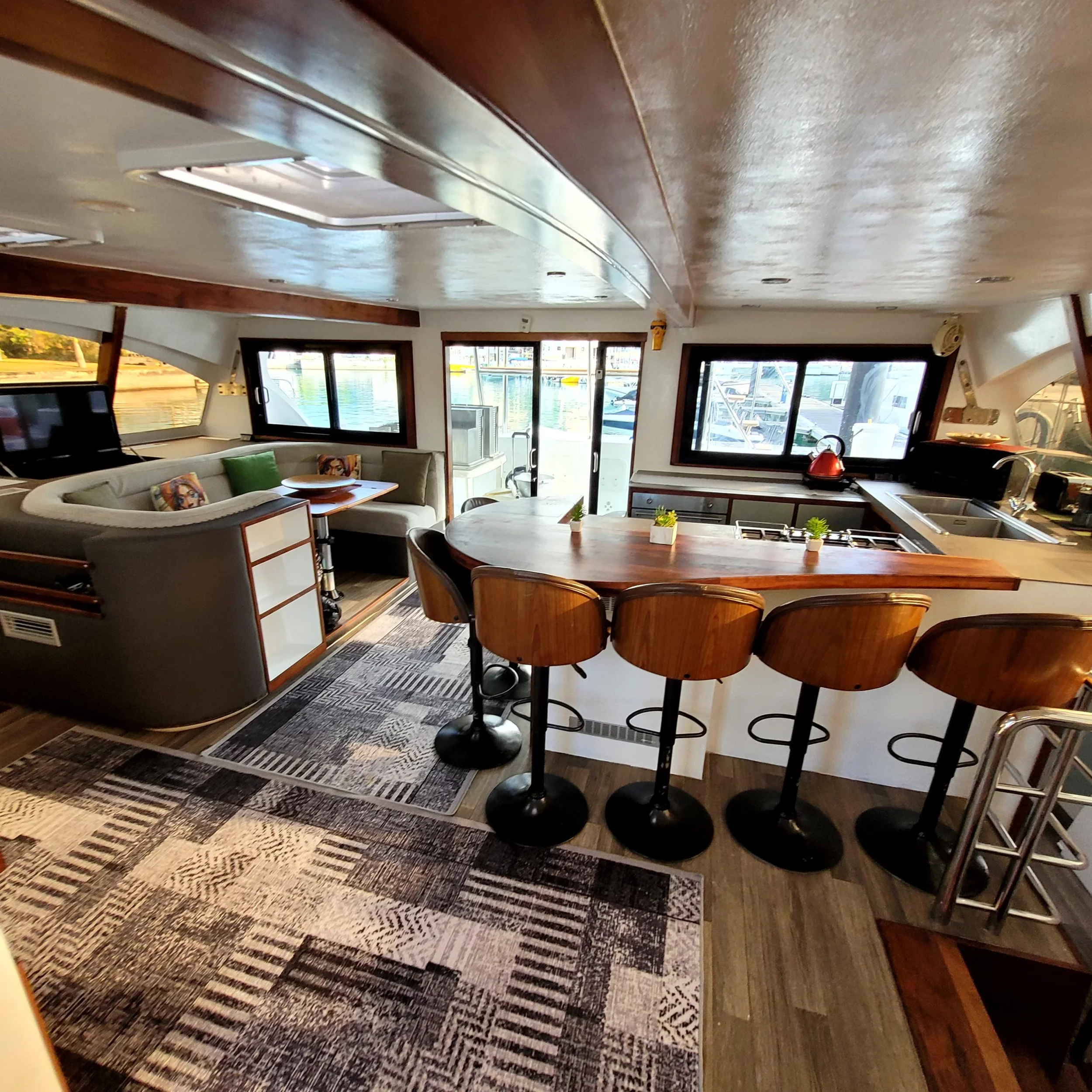 Sea-Tribe DH550 (Valerie)  - 8