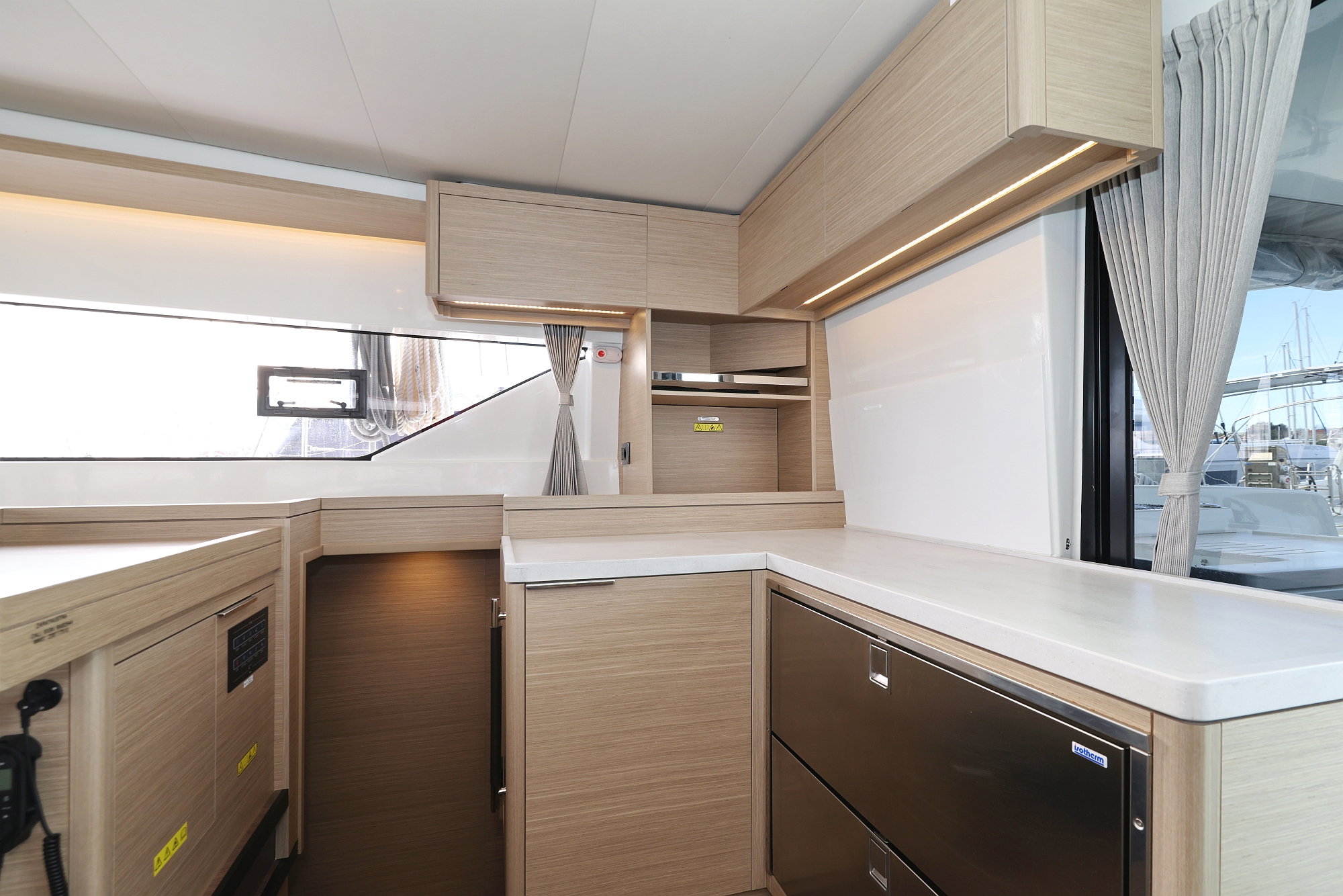 Lagoon 51 - 6 + 2 cab. — photo 27