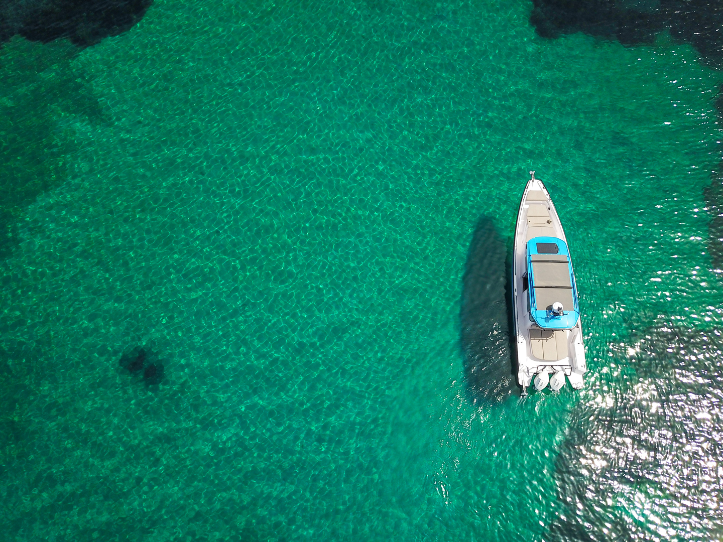 Photo #10 - Axopar 37 XC Cross Cabin (Vida) in Lavrion - 61488