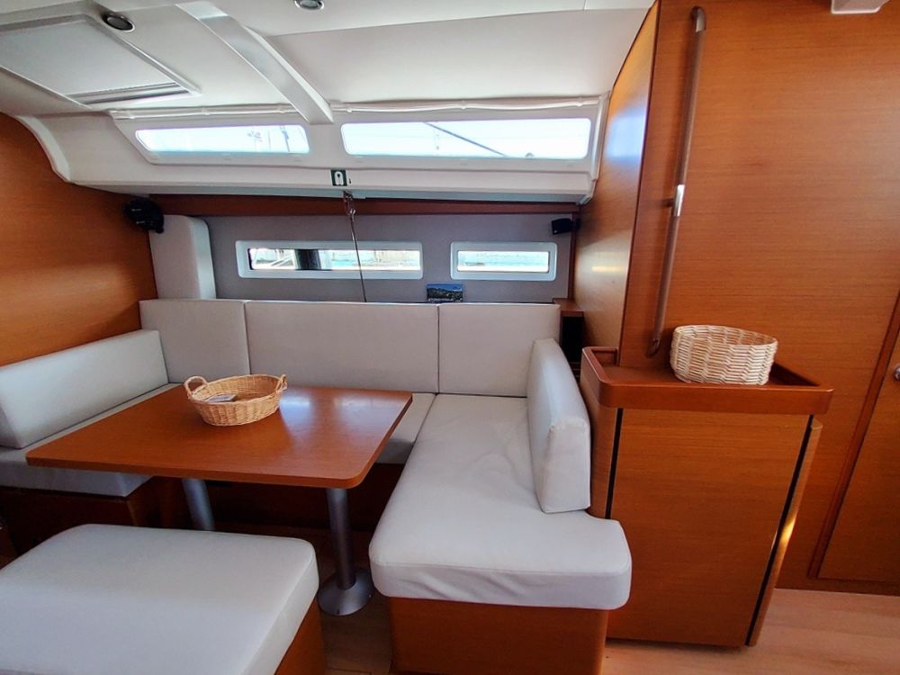 Sun Odyssey 440 - 4 cab. — photo 8