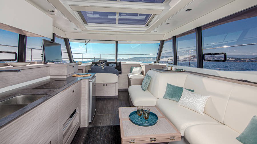 Photo #5 - Fountaine Pajot MY4.S - Maestro (Blue Champagne) in La Rochelle - 61779