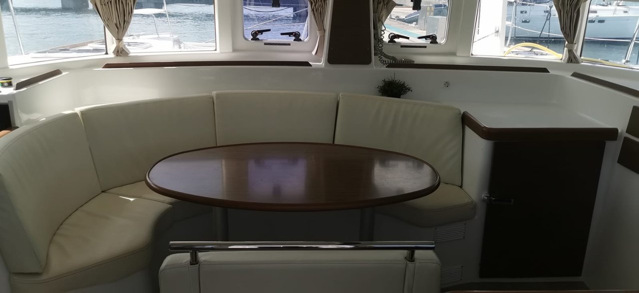 Lagoon 380 - 4 cab. — photo 11