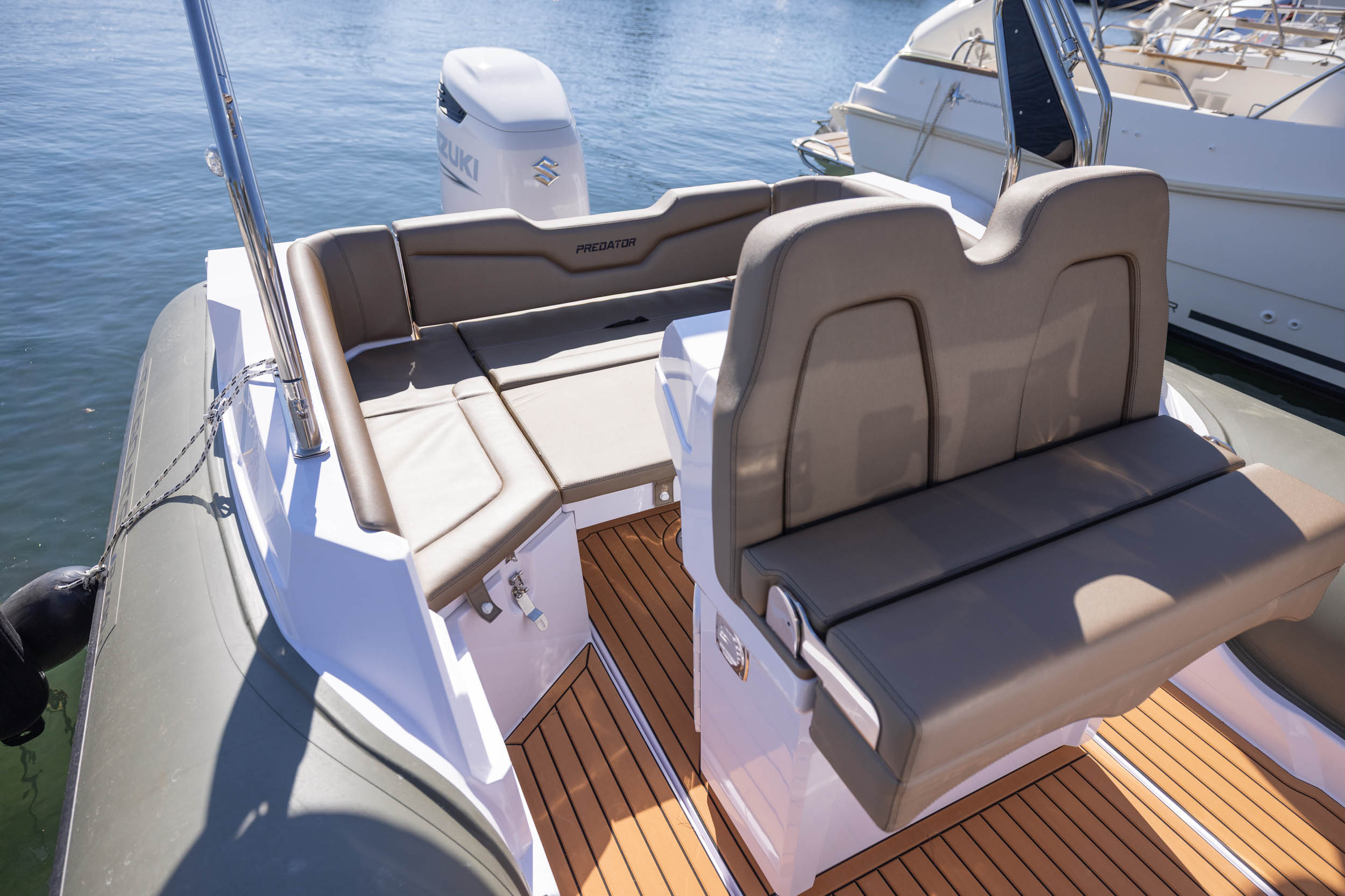 Predator 700 T — photo 6