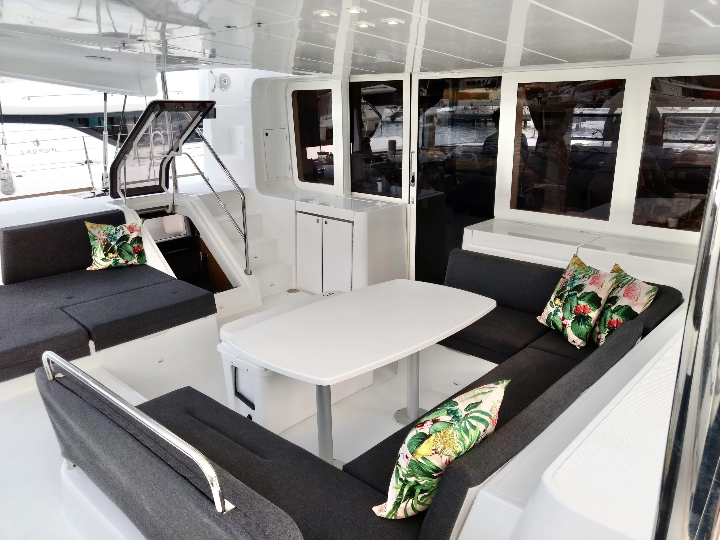Lagoon 52 - 5 + 1 cab. (Sea Runner II)  - 2