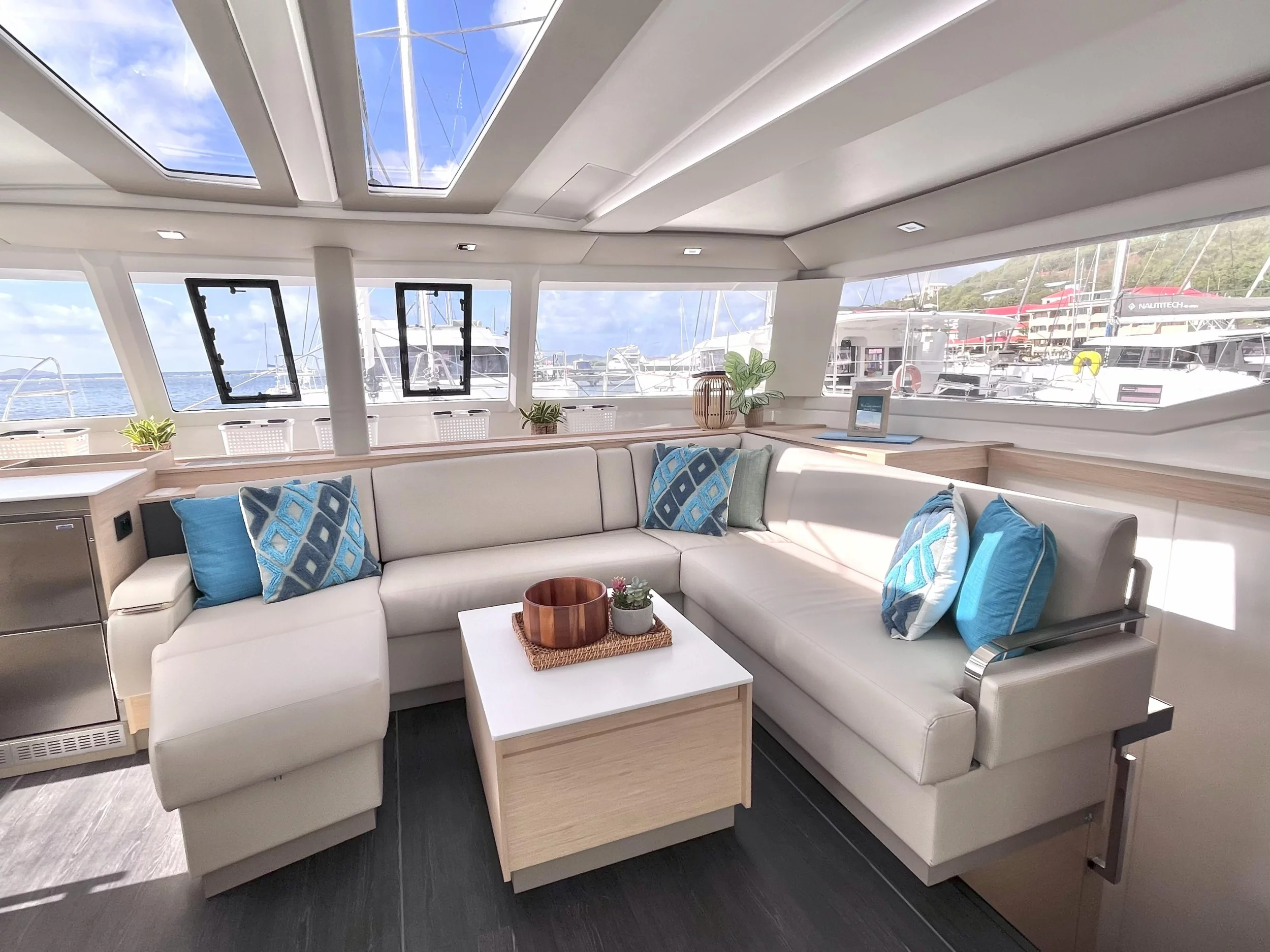 Fountaine Pajot Tanna 47 - 5 + 1 cab. (Blue Vibes)  - 2