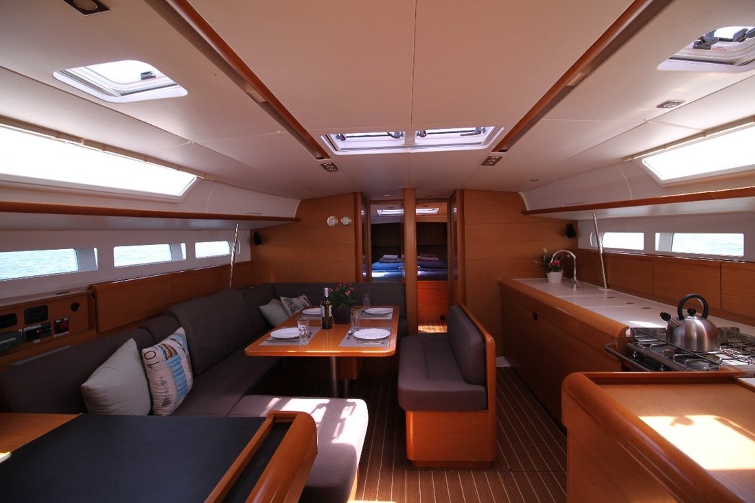 Photo #7 - Sun Odyssey 509 - 5 + 1 cab. (King Of Hearts) in Athens - 43964