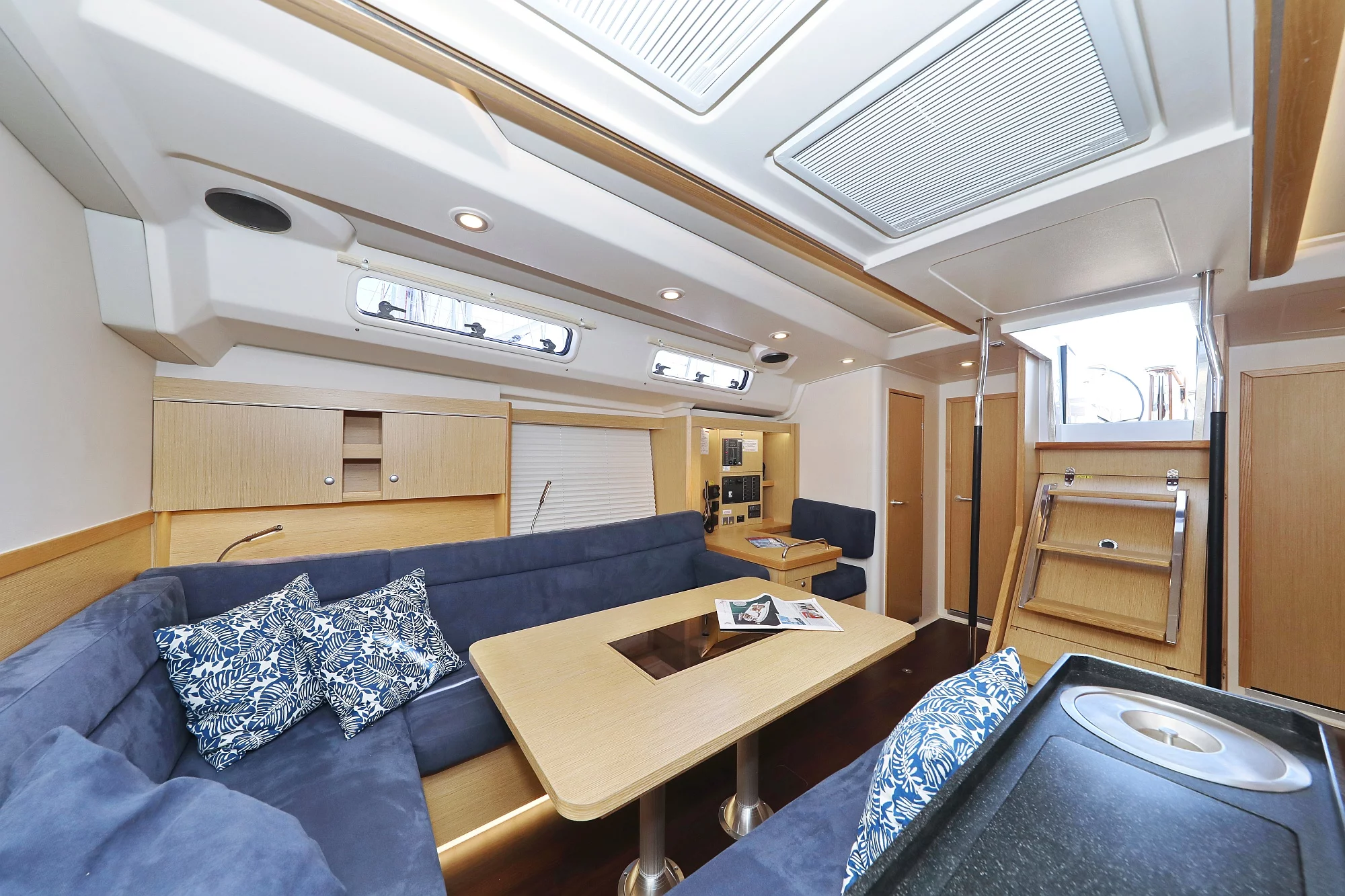 Hanse 505 - 4 + 1 cab. (Blue Bonnet af Lovnas - OW)  - 18