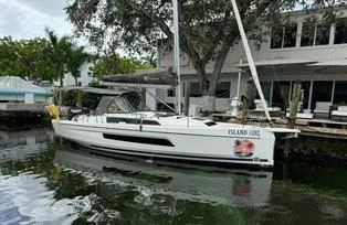 Dufour 37 - 3 cab. (Island Girl)  - 2