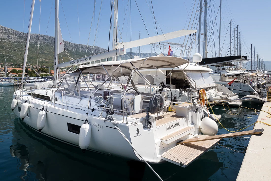 Oceanis 51.1 OW - 3 + 1 cab. (Mamamia)  - 2
