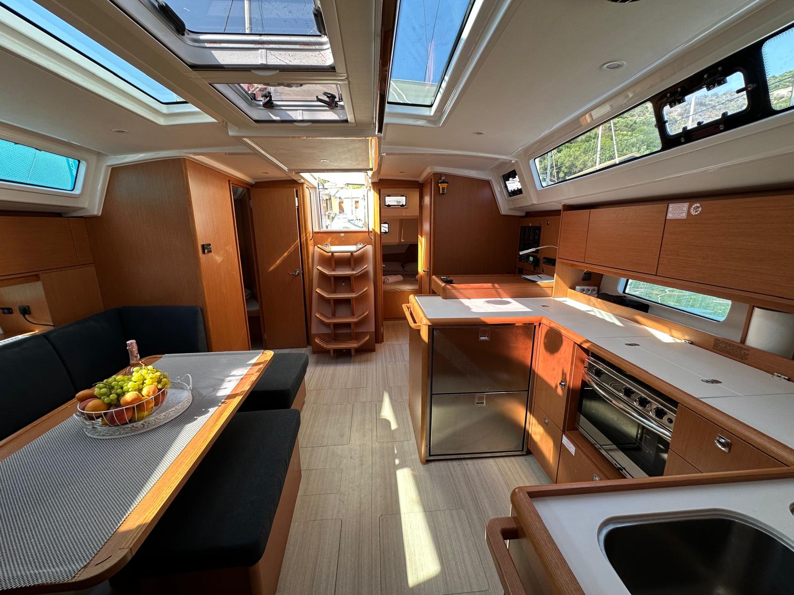 Bavaria C46 - 5 cab. — photo 8