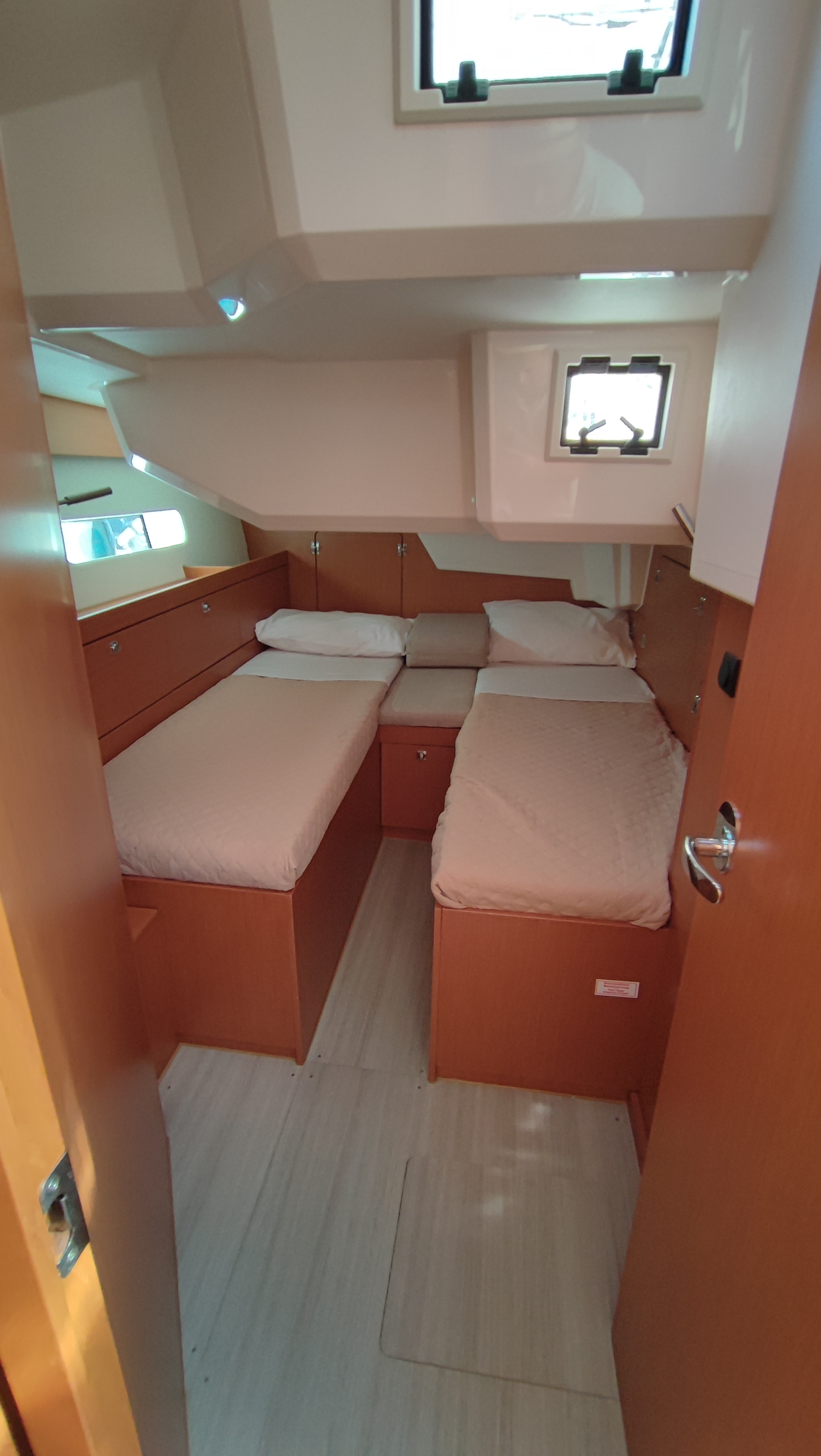 Bavaria C46 - 5 cab. — photo 15