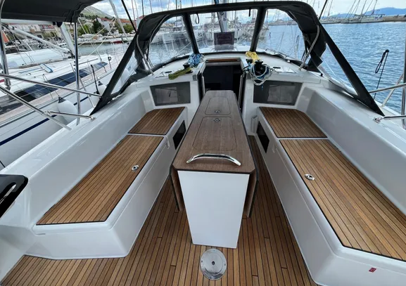Dufour 41 - 3 cab. — photo 6