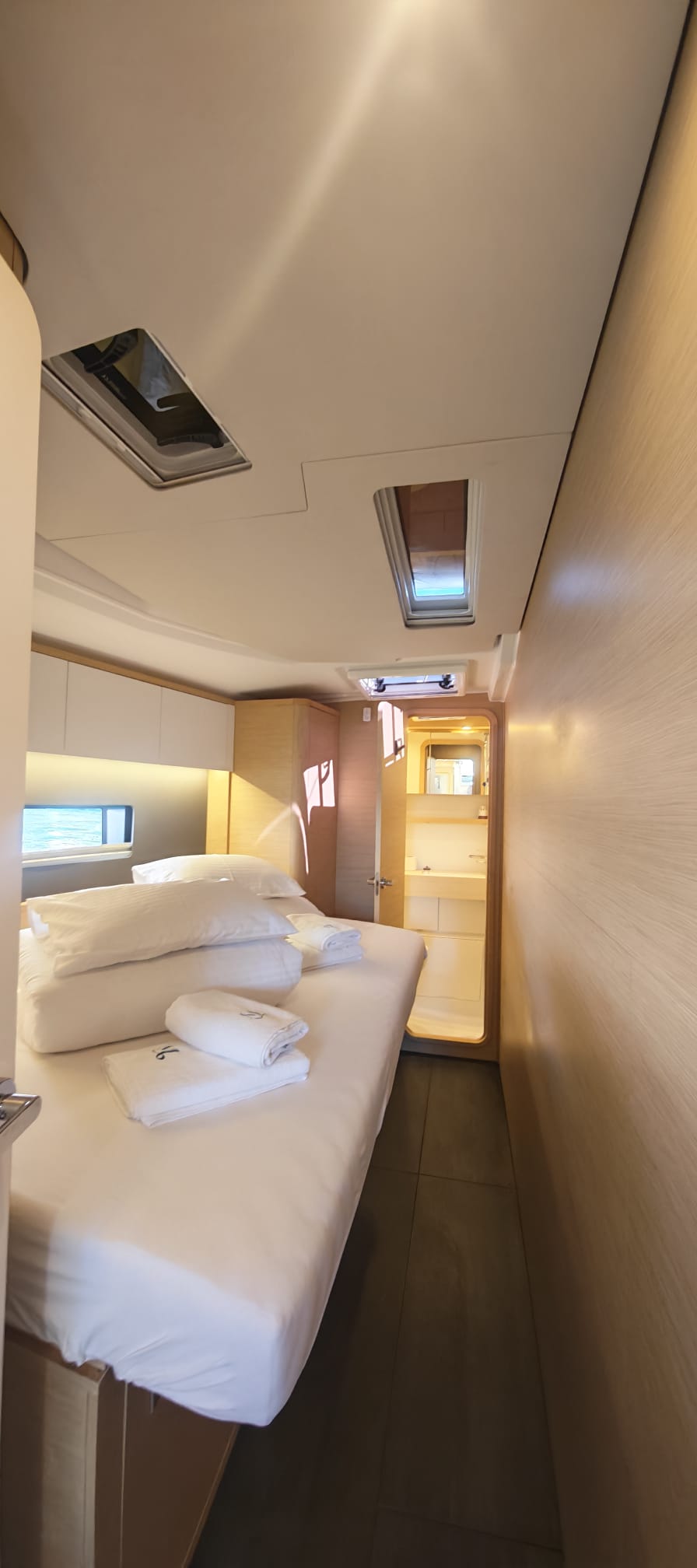 Dufour 54 - 6 cab. — photo 12