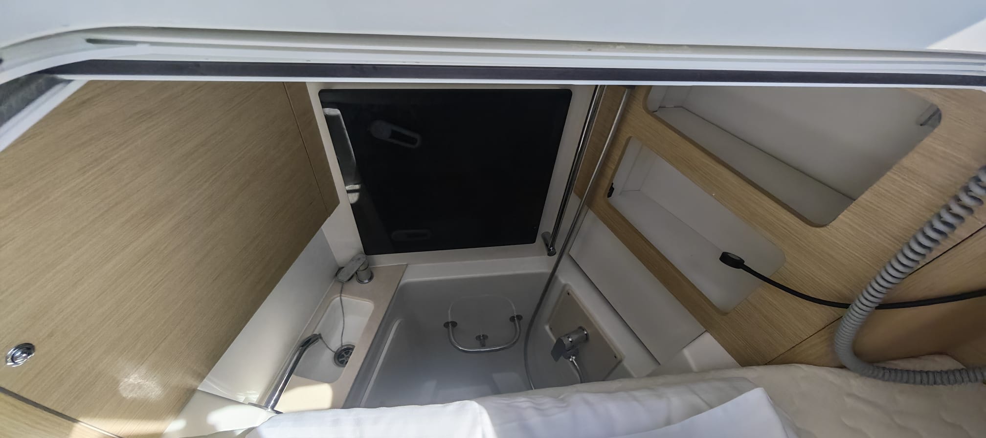 Dufour 54 - 6 cab. — photo 17