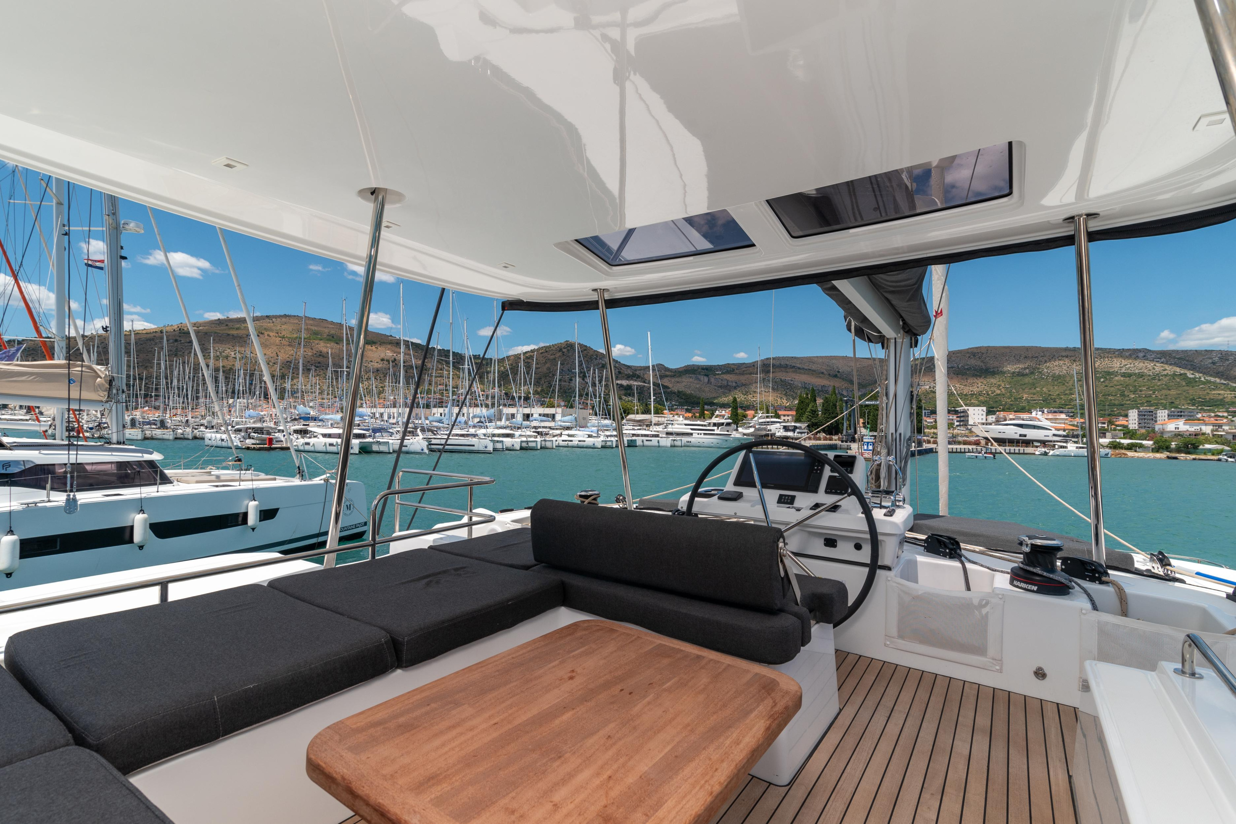 Photo #14 - Lagoon 51 - 6 + 2 cab. (All For Love) in Trogir - 62073