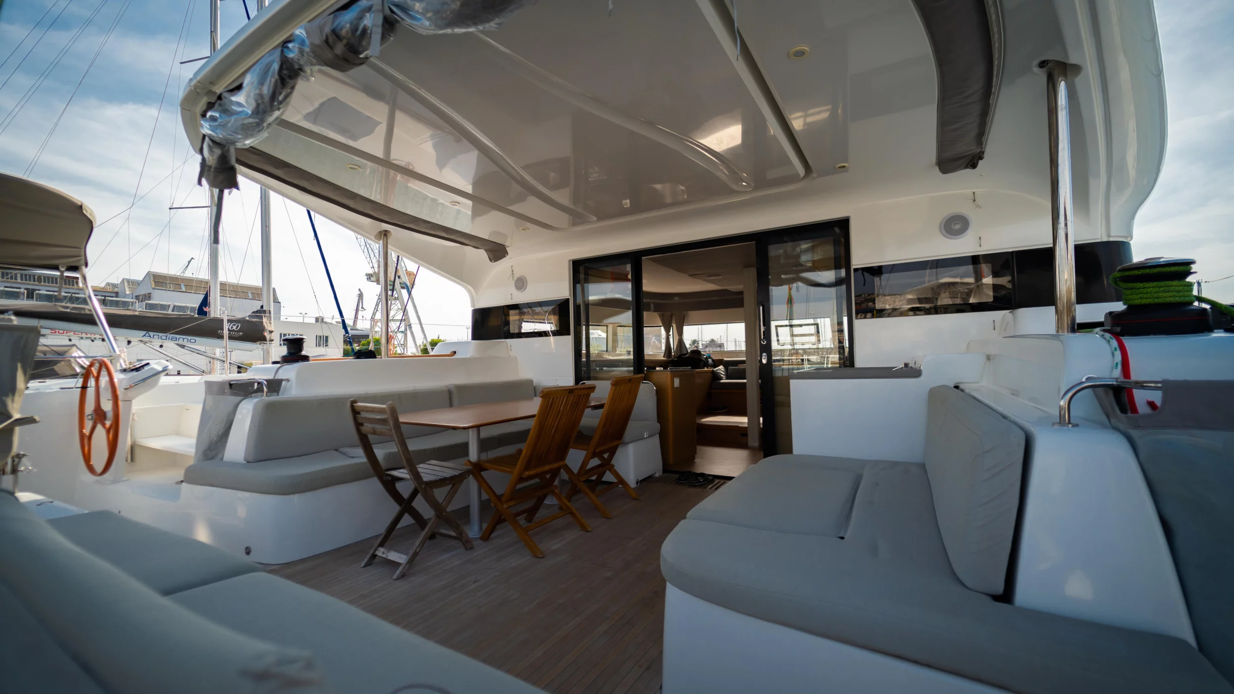 Excess 15 - 6 + 2 cab. (Faros)  - 9