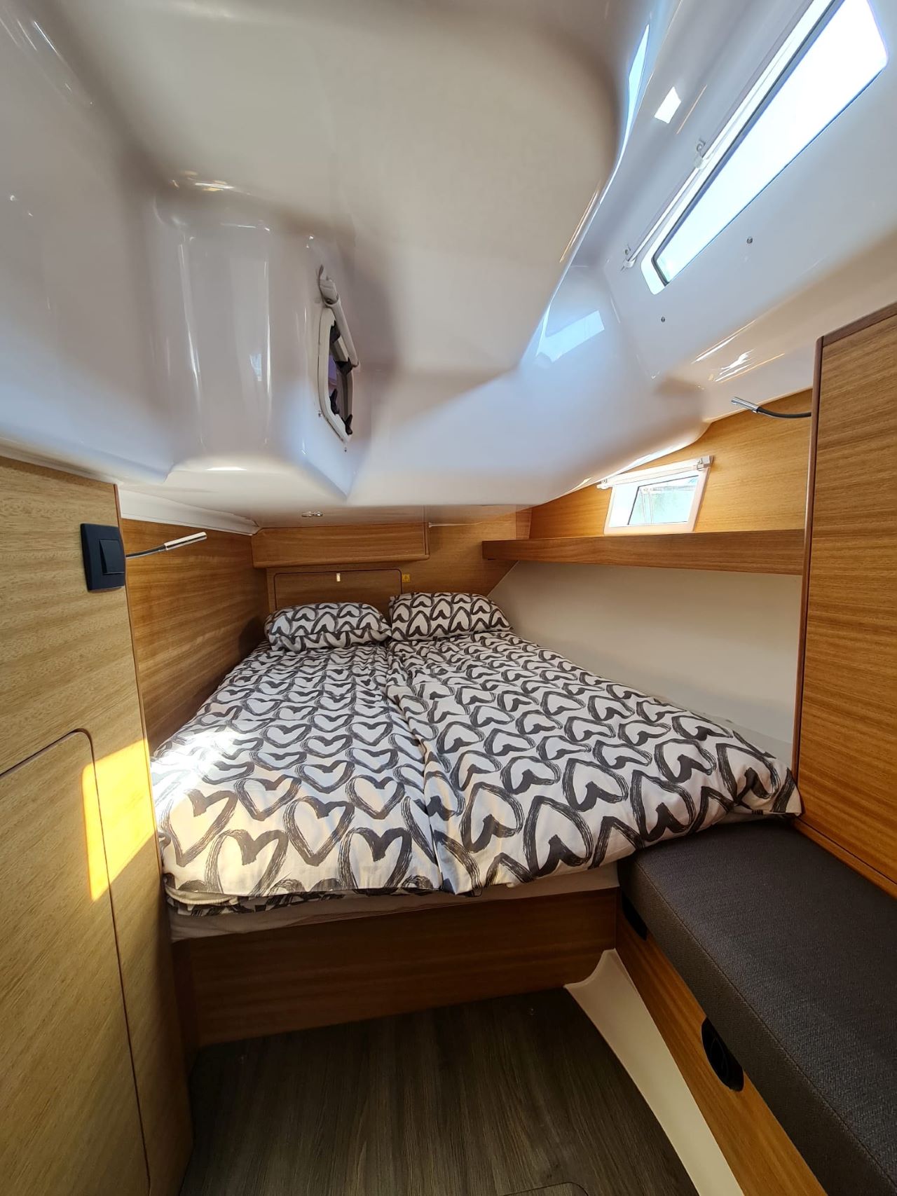 Elan Impression 45.1 - 3 cab. — photo 18