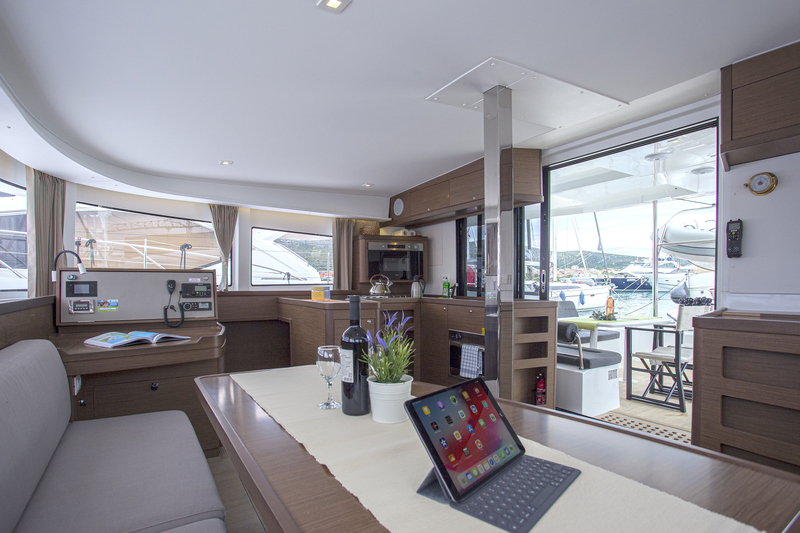 Photo #3 - Lagoon 42 - 4 + 2 cab. (Stardust) in Trogir - 62107