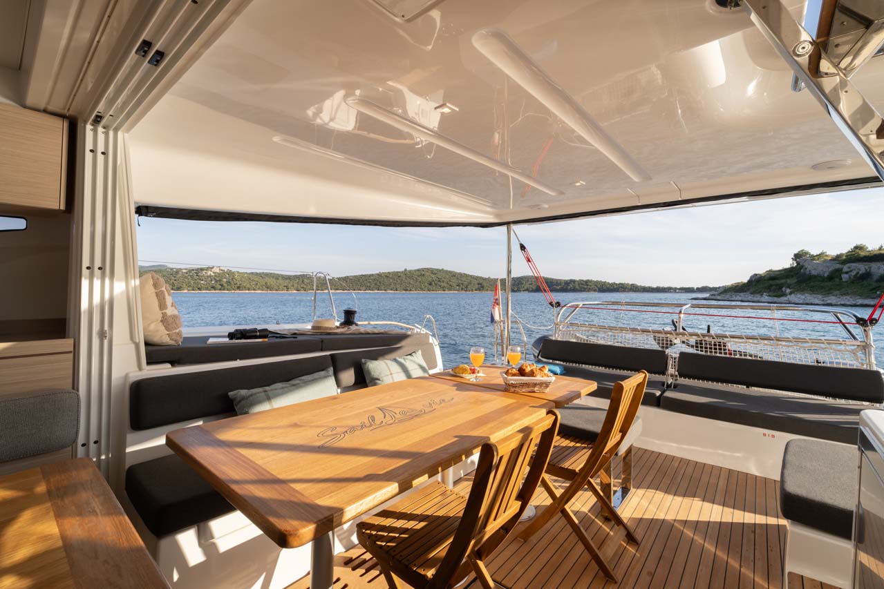Lagoon 43 - 4 + 2 cab. — photo 10