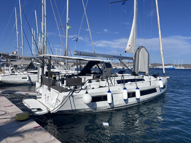 Dufour 44 - 4 cab — photo 6
