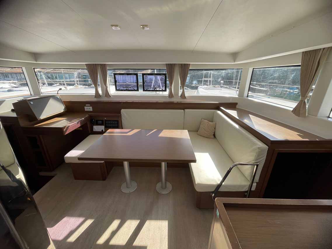 Lagoon 40 - 4 + 1 cab. — photo 8