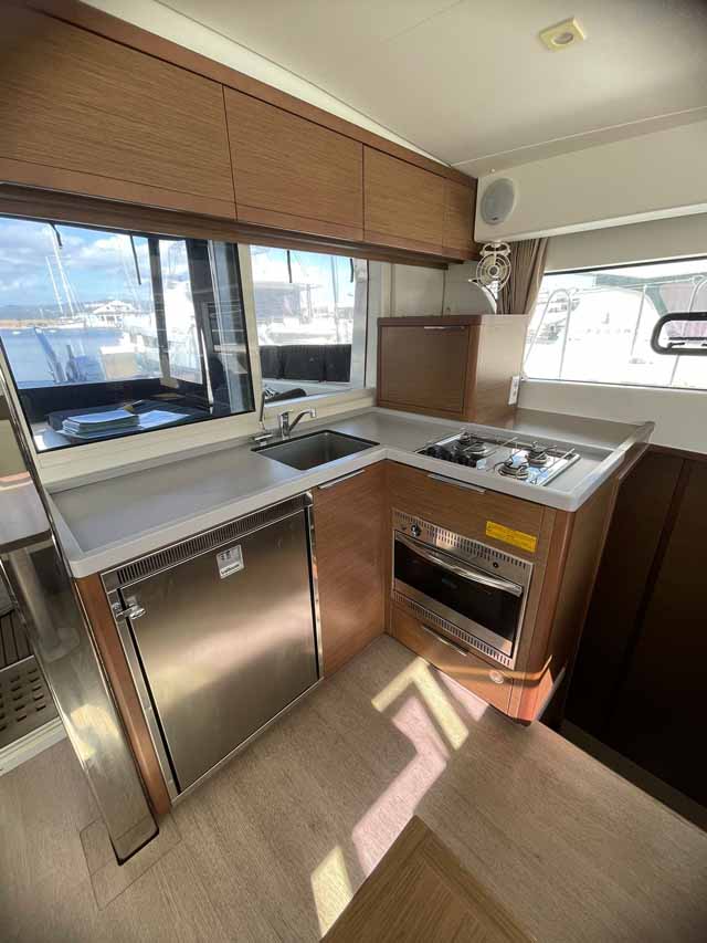 Lagoon 40 - 4 + 1 cab. — photo 10
