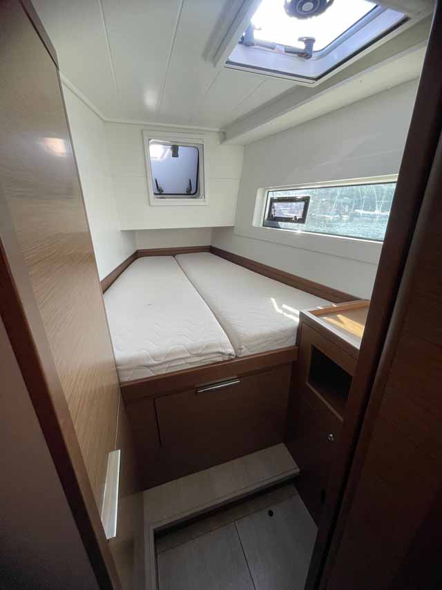 Lagoon 40 - 4 + 1 cab. — photo 13