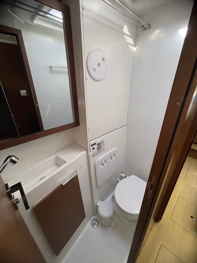 Lagoon 40 - 4 + 1 cab. — photo 17