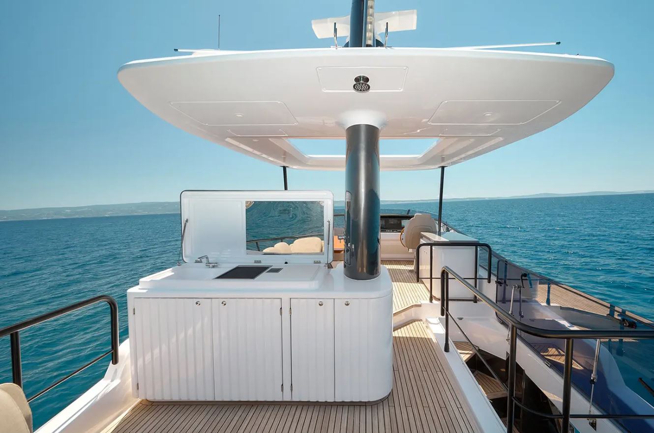 Azimut Magellano 60 — photo 8