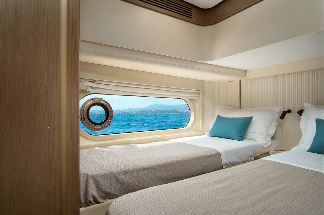 Azimut Magellano 60 — photo 16