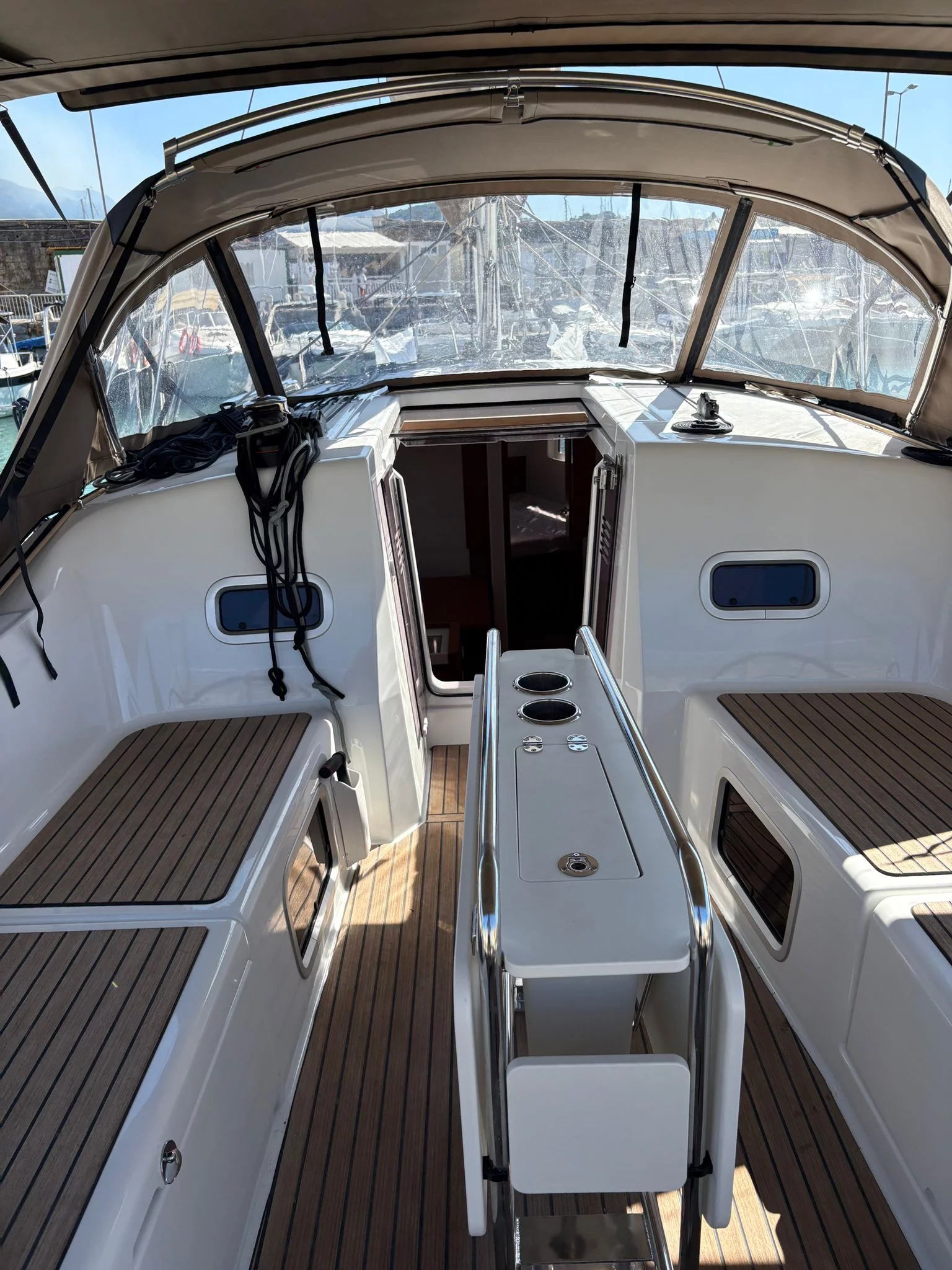 Sun Odyssey 380 (Giulietta & Romeo)  - 11